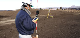 Design data of farm roads are overlaid on the video images, allowing us to easily identify the profiles to be managed